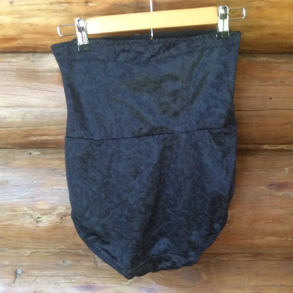 Jaclyn Smith Vintage Floral Black Shapewear Minimizer Size XL-1X - Picture 4 of 4